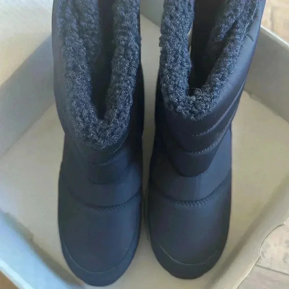 New in Box ZELLA Quilted Fleece Lined Winter Snow & Rain Boot Navy Big Kid Sz 3